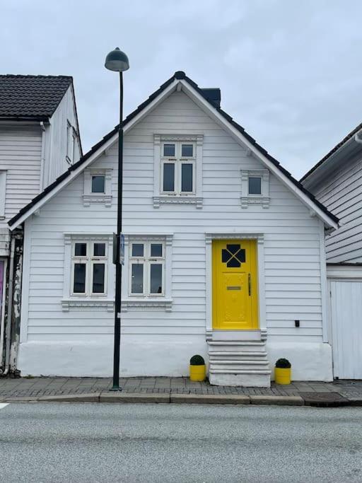 The Yellow Door 스타방에르 외부 사진